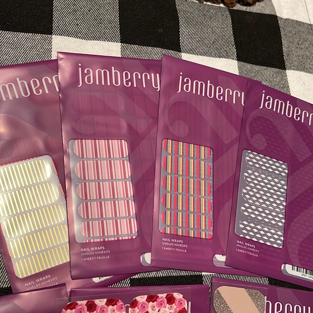 Nail wraps